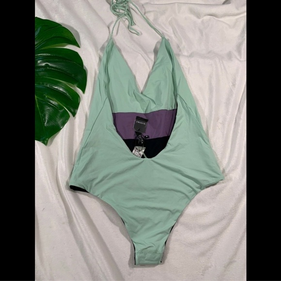 NEW $130 TAVIK Chase One-Piece Swimsuit‎ in Seafom [SZ Medium ] - Picture 8 of 8